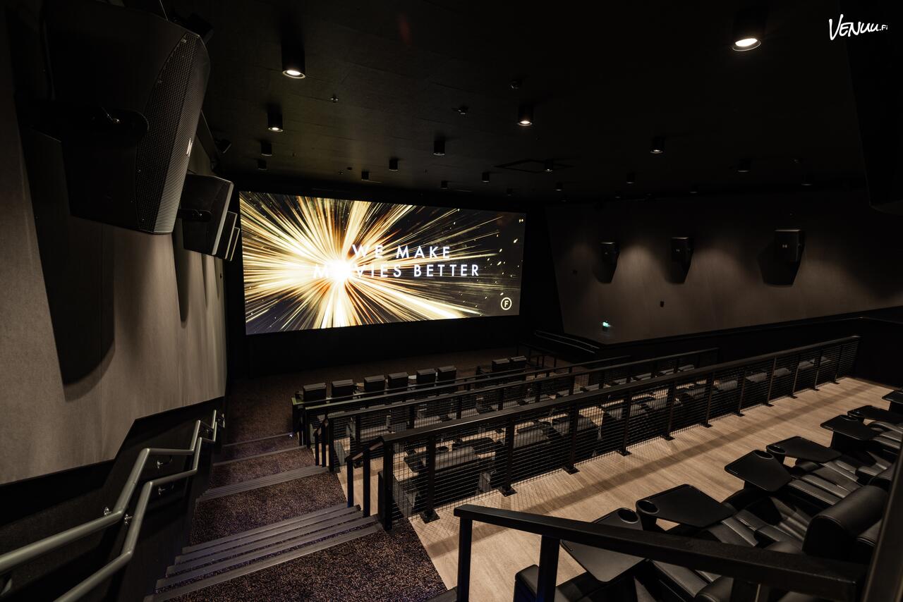 Finnkino LUXE Mylly Raisio kokoustila ryhmäkuljetuksella - Tilausajot.net