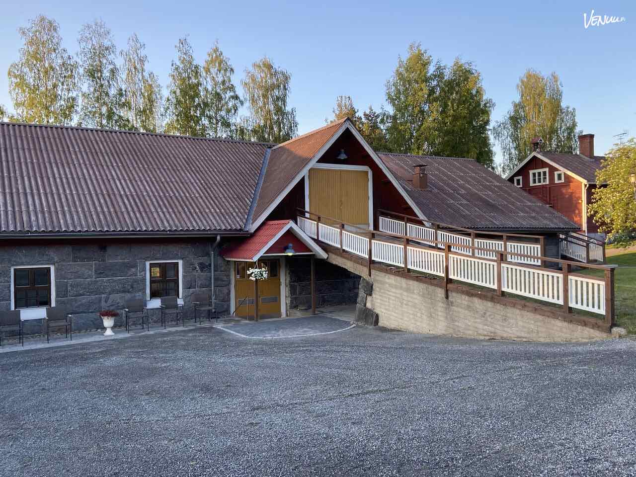 Hyrkin navetta Parvi Sastamala häät tilausajo kuljetus - Tilausajot.net