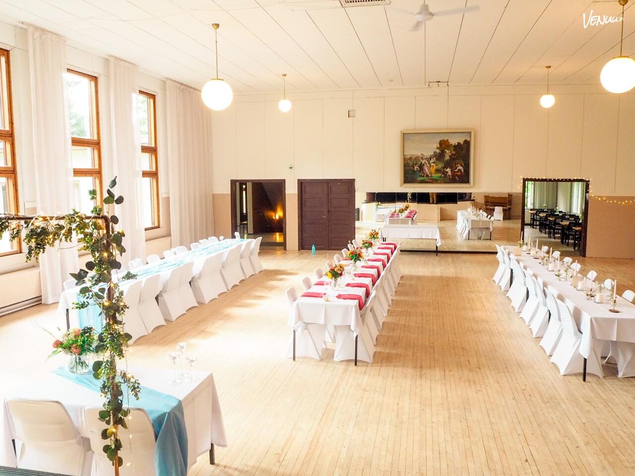 Juhlatalo Tapiola Tampere häätila bussikuljetuksille - Tilausajot.net