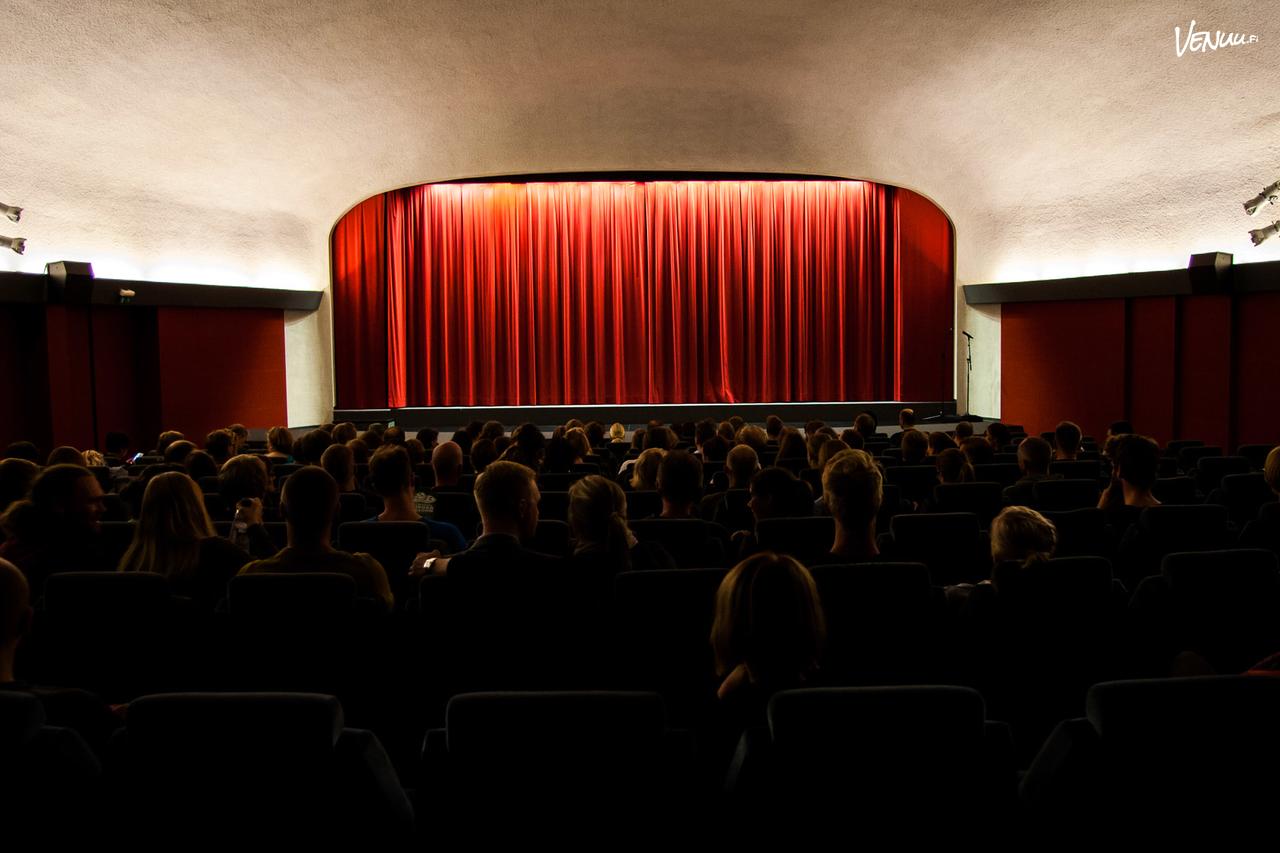 Kino Tapiola Espoossa seminaarikuljetuksiin ja yrityksen tilausajoihin - Tilausajot.net
