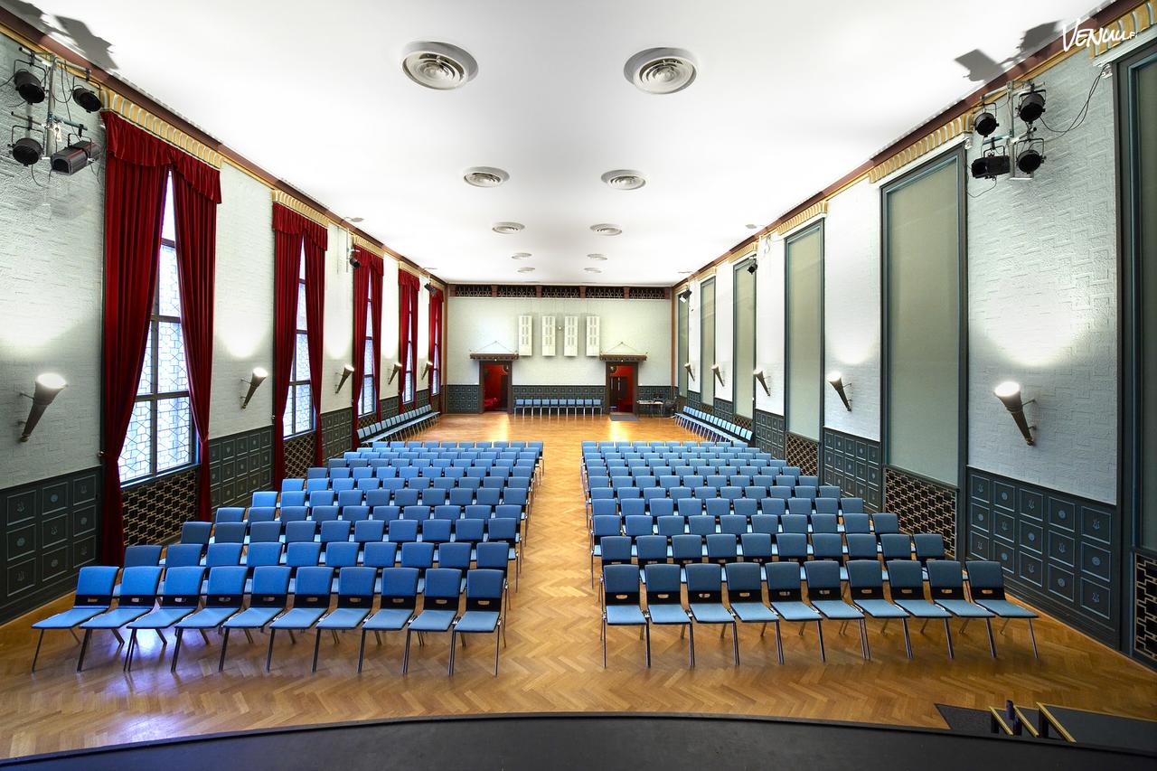 Kokouskeskus Puistotorni juhlasali Tampereella – tilava juhlatila suurille tapahtumille