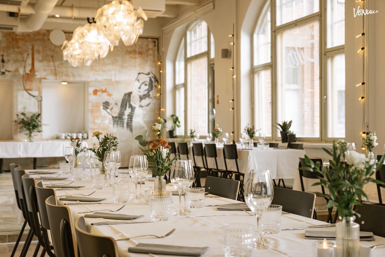 Ravintola Piha Tampere häätila tehdasmiljöö kuljetus - Tilausajot.net