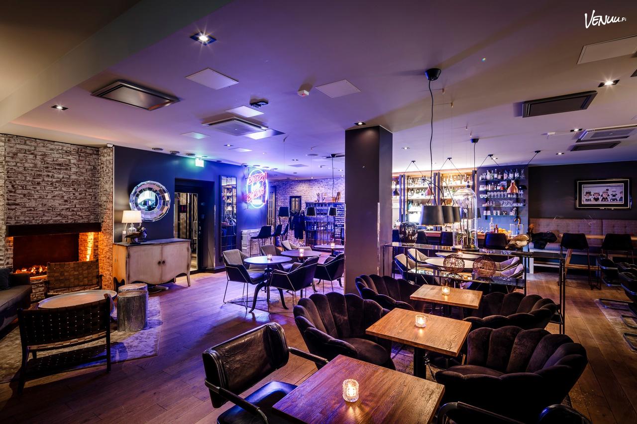 Runar Helsinki hääjuhlaan – intiimi cocktailtila ja järjestetty häävieraiden kuljetus - Tilausajot.net