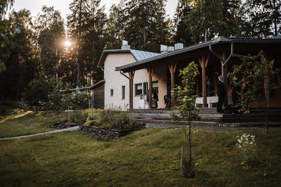 Salvia Helsingissä – luonnonläheinen merellinen hääpaikka Jollaksessa ja hääkuljetukset - Tilausajot.net