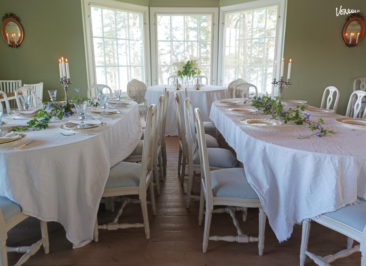 Villa Andania La Mer Helsingissä – romanttinen merellinen hääpaikka Kallahdenniemessä ja vieraskuljetukset - Tilausajot.net