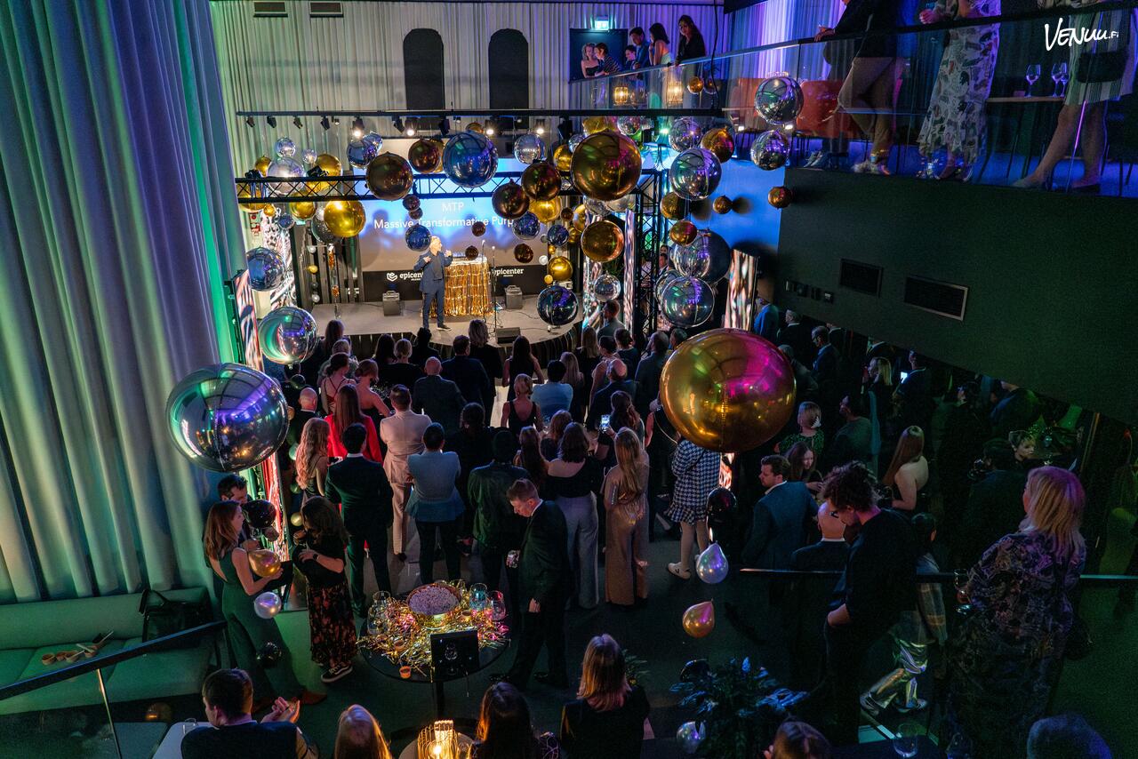 Epicenter Helsinki Lounge juhlatila Helsingin keskustassa – moderni tila yritysjuhliin ja gaaloihin
