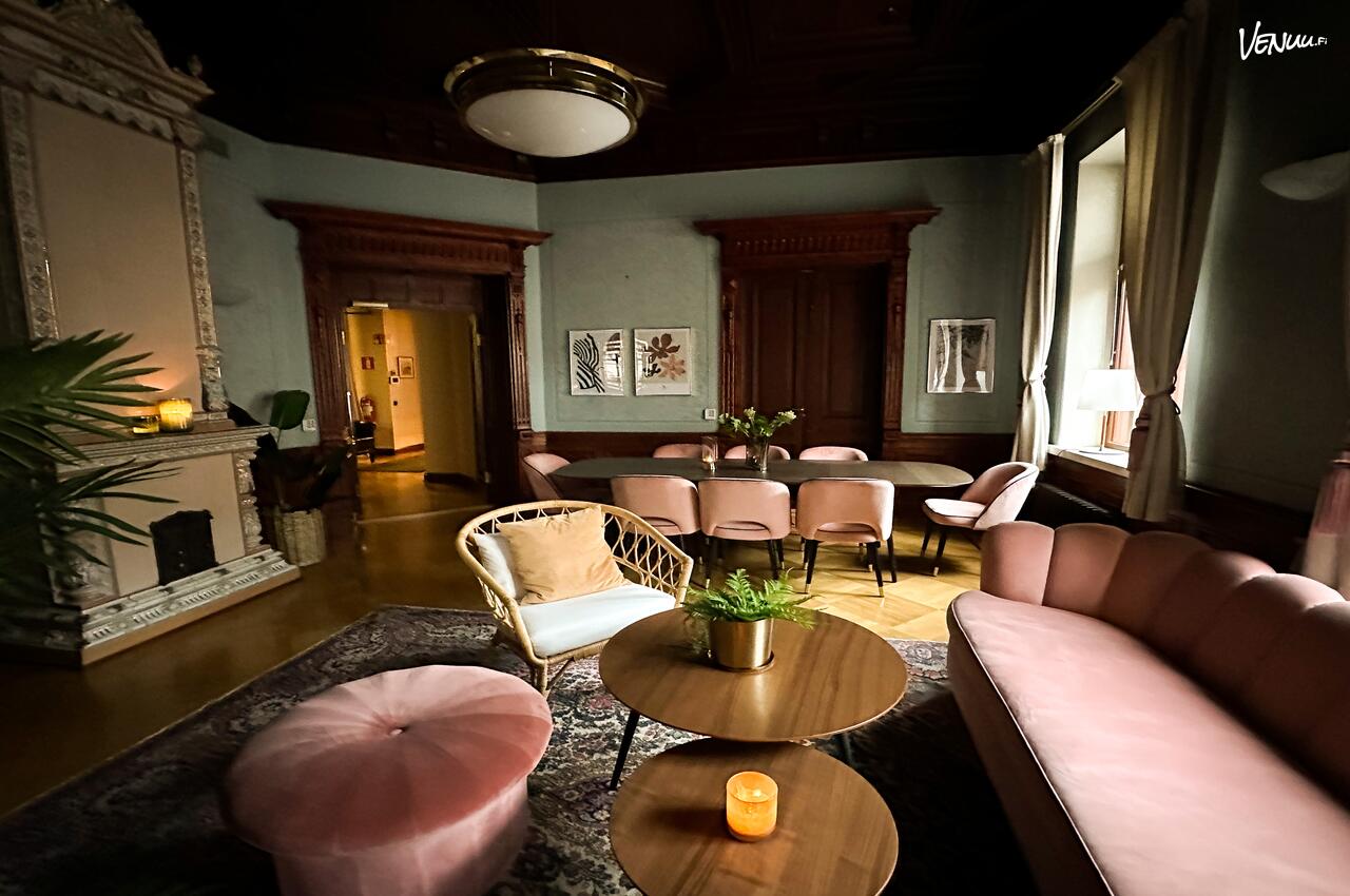 Grotesk Upper Club juhlatila Helsingissä – tyylikäs tila pikkujouluihin ja valmistujaisiin