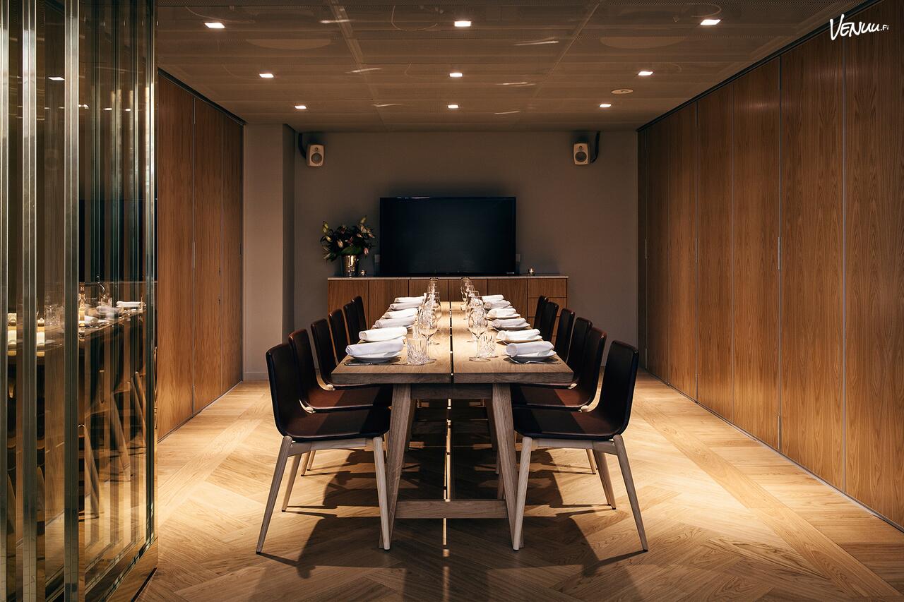 Ravintola Bronda Keskisuuri kabinetti Helsingissä – viihtyisä kokoustila Esplanadin laidalla - Tilausajot.net