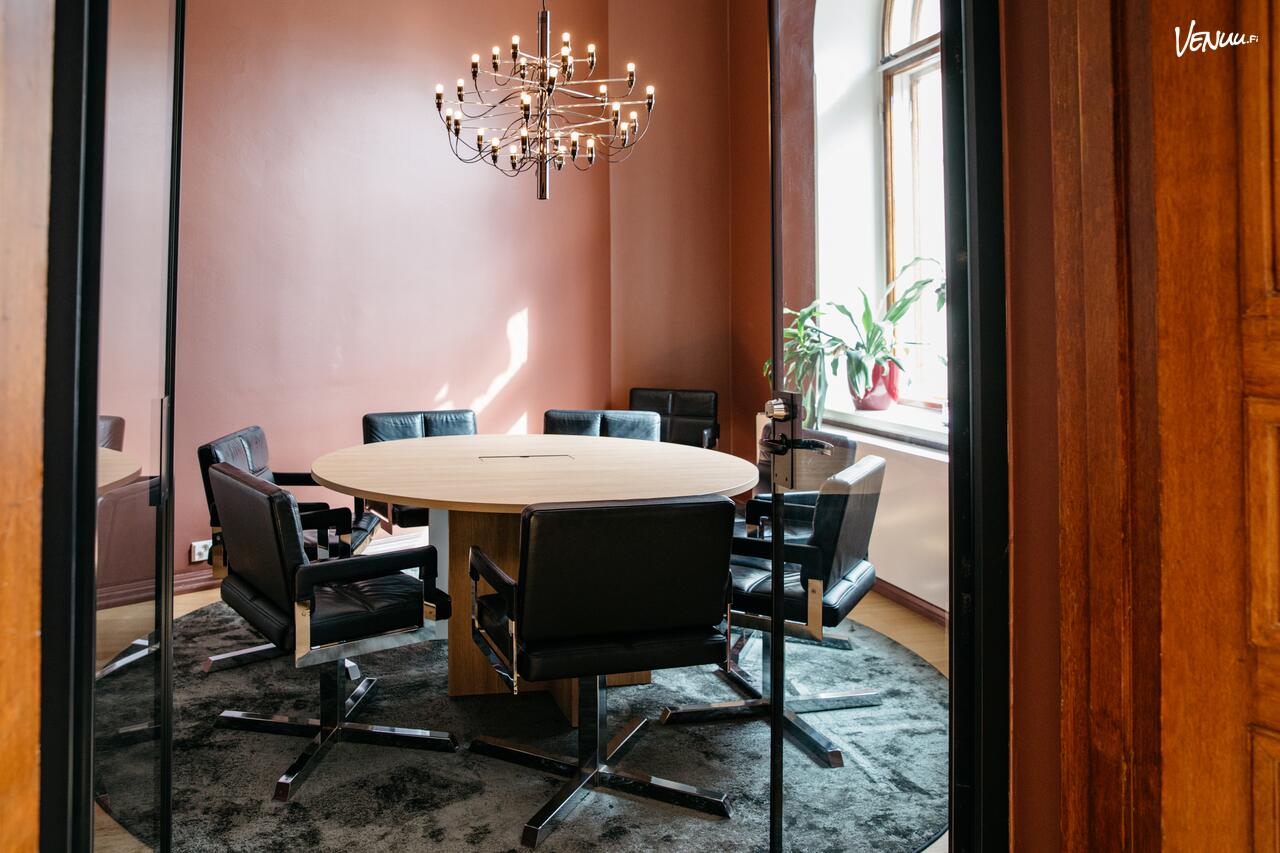 VillageWorks Höijer Helsingissä – arvokas kokoustila Helsingin keskustassa ja sujuvat kokouskuljetukset - Tilausajot.net