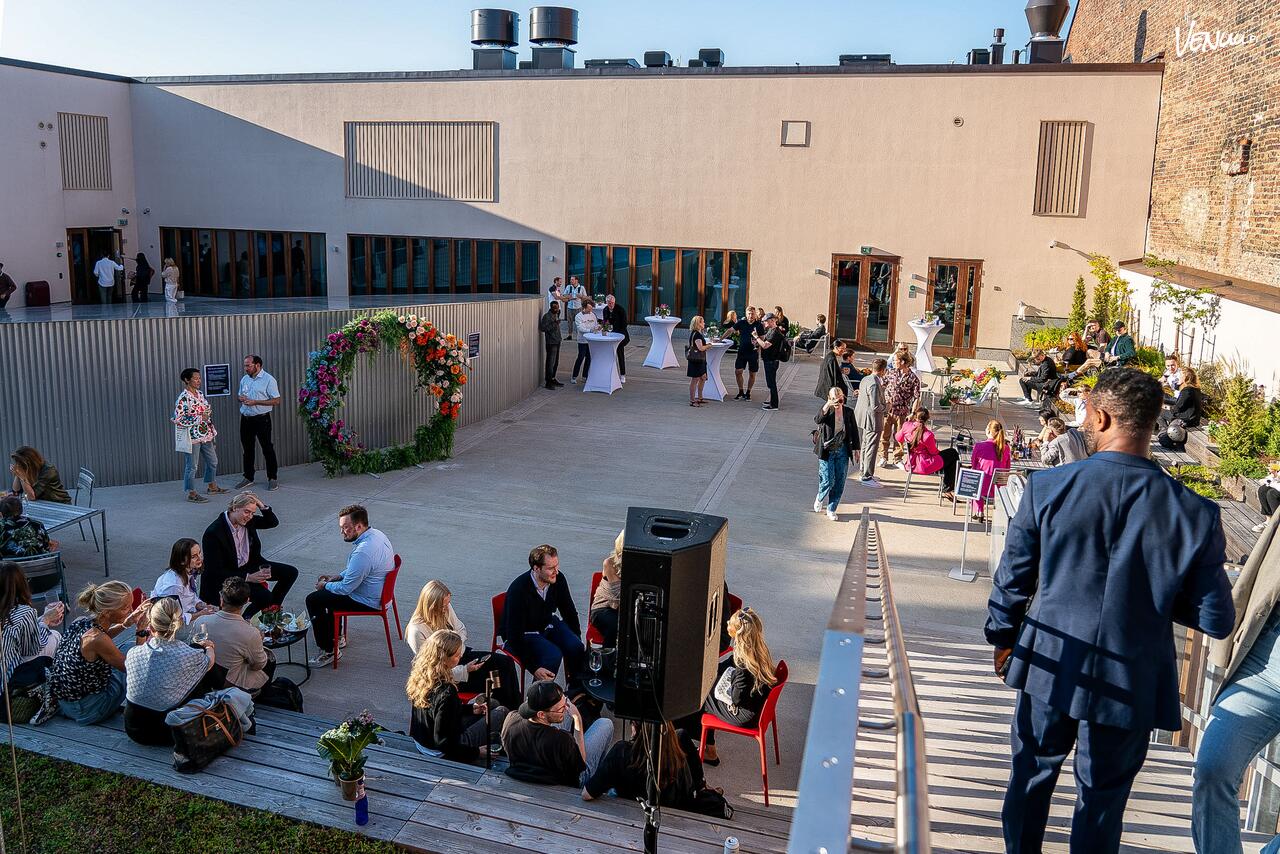 Aleksanterinkatu 13 juhlatila syntymäpäiville Helsingin keskustassa – tyylikäs tila ja kattoterassi